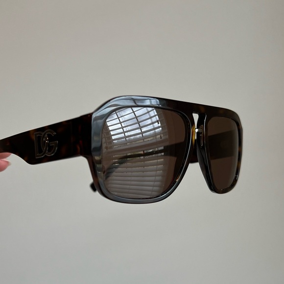 Dolce & Gabbana Rare Crossed Sunglasses in Havana color - Picture 3 of 8